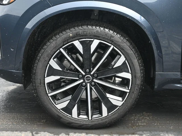 Nuevos VOLVO XC90 à Estados chez autogozo