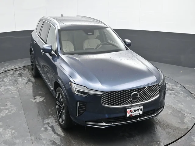 Nuevos VOLVO XC90 à Estados chez autogozo