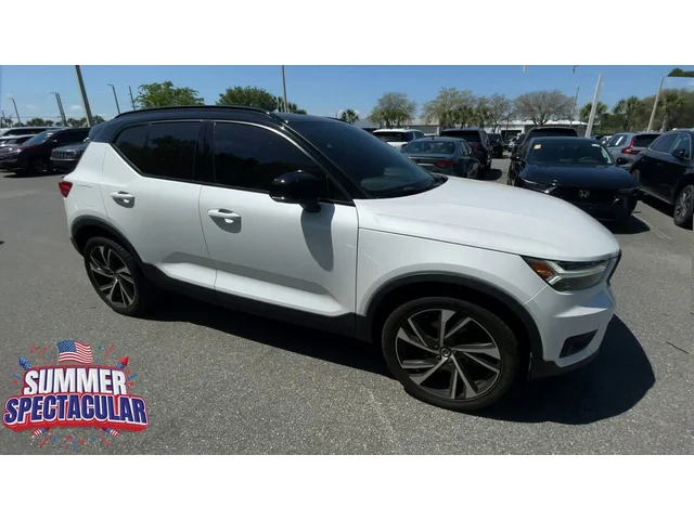 SEMINUEVOS VOLVO XC40 a Estados en autogozo