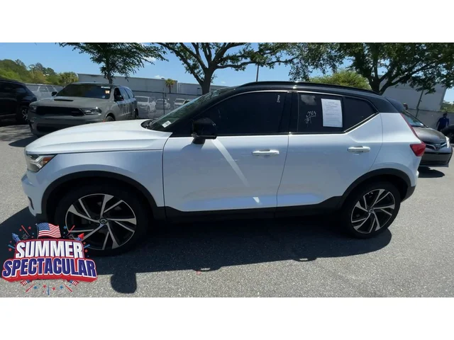 SEMINUEVOS VOLVO XC40 a Estados en autogozo