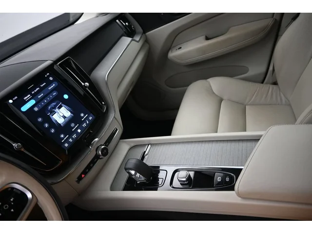 SEMINUEVOS VOLVO XC60 Recharge Plug-In Hybrid a Estados en autogozo