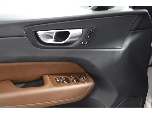 SEMINUEVOS VOLVO XC60 Recharge Plug-In Hybrid a Estados en autogozo