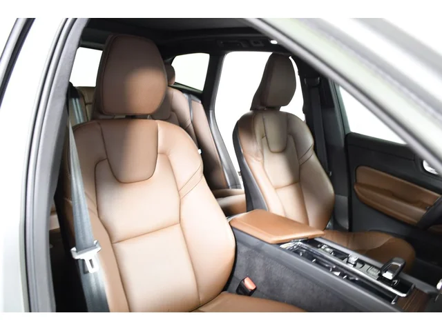 SEMINUEVOS VOLVO XC60 Recharge Plug-In Hybrid a Estados en autogozo