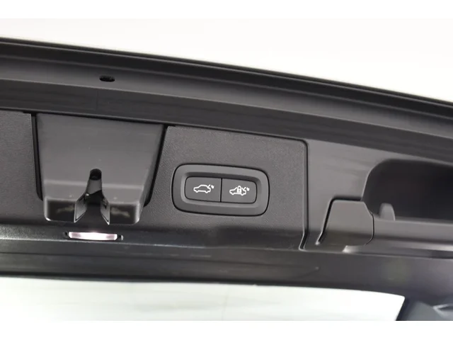 SEMINUEVOS VOLVO XC60 Recharge Plug-In Hybrid a Estados en autogozo