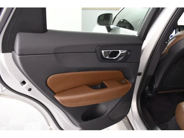SEMINUEVOS VOLVO XC60 Recharge Plug-In Hybrid a Estados en autogozo