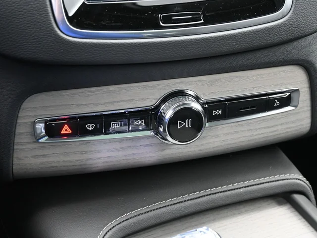 Nuevos VOLVO XC90 PLUG-IN HYBRID à Estados chez autogozo