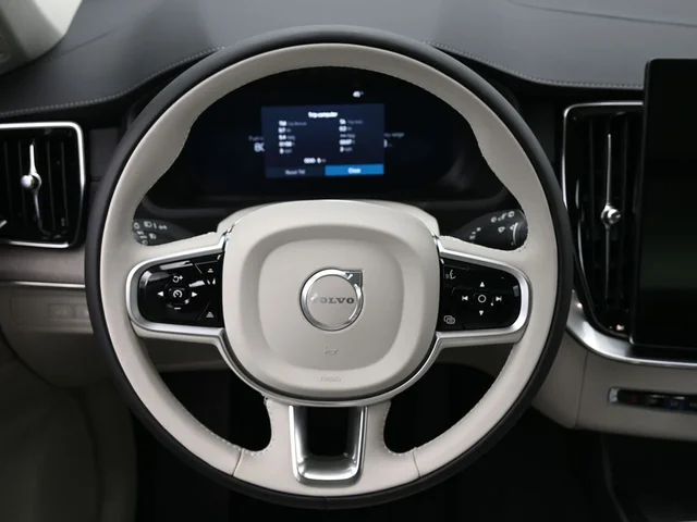 Nuevos VOLVO XC90 PLUG-IN HYBRID à Estados chez autogozo