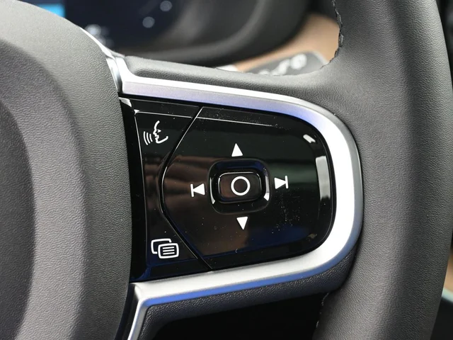 Nuevos VOLVO XC60 PLUG-IN HYBRID à Estados chez autogozo
