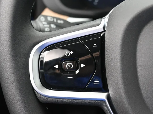 Nuevos VOLVO XC60 PLUG-IN HYBRID à Estados chez autogozo