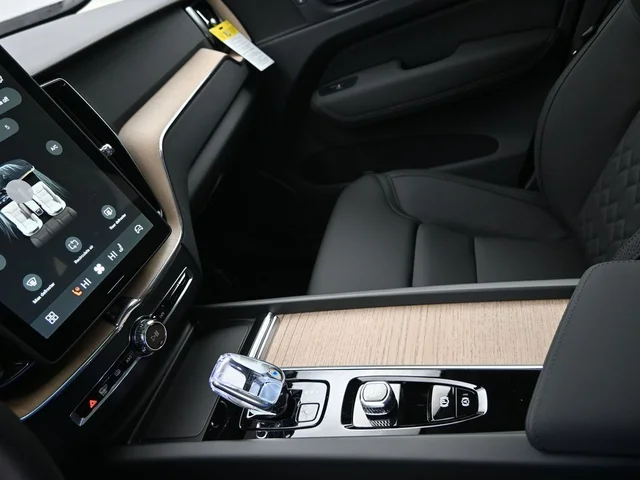 Nuevos VOLVO XC60 PLUG-IN HYBRID à Estados chez autogozo