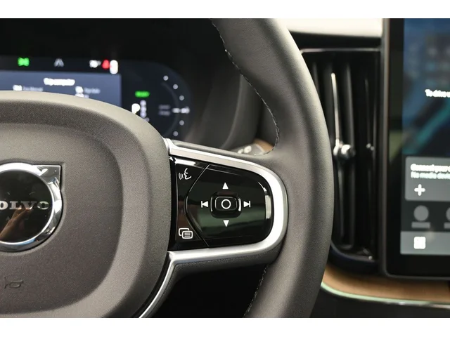 Nuevos VOLVO XC60 PLUG-IN HYBRID à Estados chez autogozo