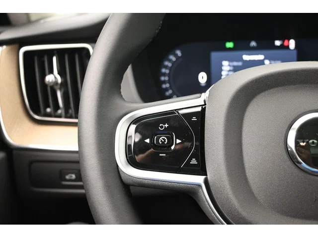 Nuevos VOLVO XC60 PLUG-IN HYBRID à Estados chez autogozo