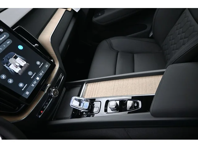 Nuevos VOLVO XC60 PLUG-IN HYBRID à Estados chez autogozo