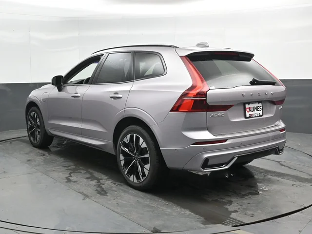Nuevos VOLVO XC60 PLUG-IN HYBRID à Estados chez autogozo