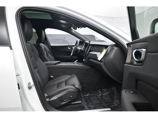Nuevos VOLVO XC60 PLUG-IN HYBRID à Estados chez autogozo