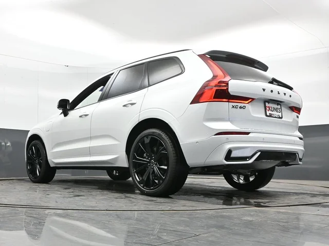Nuevos VOLVO XC60 PLUG-IN HYBRID à Estados chez autogozo