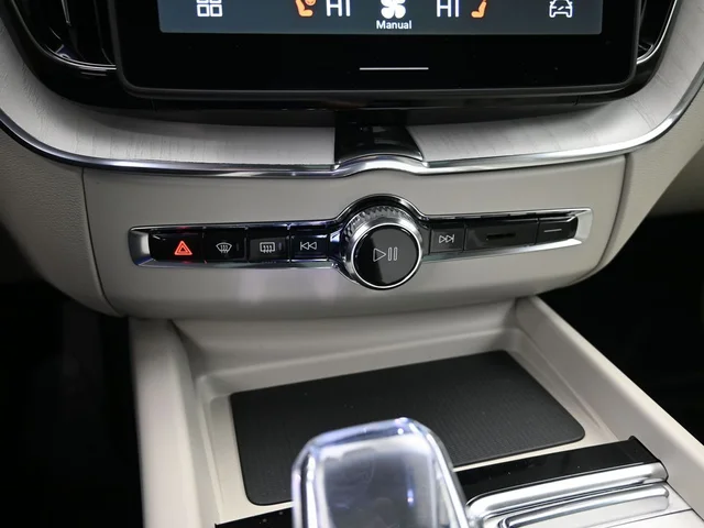 Nuevos VOLVO XC60 PLUG-IN HYBRID à Estados chez autogozo