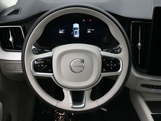 Nuevos VOLVO XC60 PLUG-IN HYBRID à Estados chez autogozo
