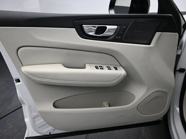 Nuevos VOLVO XC60 PLUG-IN HYBRID à Estados chez autogozo