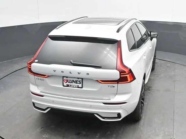 Nuevos VOLVO XC60 PLUG-IN HYBRID à Estados chez autogozo