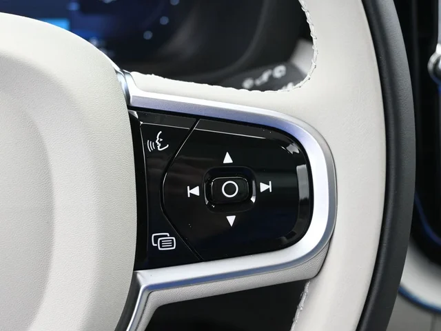 Nuevos VOLVO XC60 PLUG-IN HYBRID à Estados chez autogozo