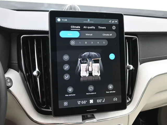 Nuevos VOLVO XC60 PLUG-IN HYBRID à Estados chez autogozo