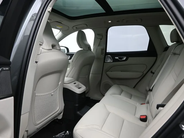 Nuevos VOLVO XC60 PLUG-IN HYBRID à Estados chez autogozo