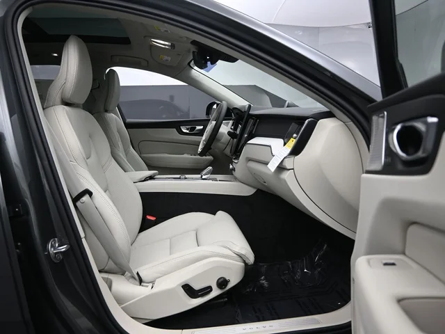 Nuevos VOLVO XC60 PLUG-IN HYBRID à Estados chez autogozo