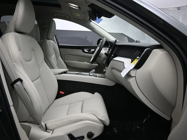 Nuevos VOLVO XC60 PLUG-IN HYBRID à Estados chez autogozo