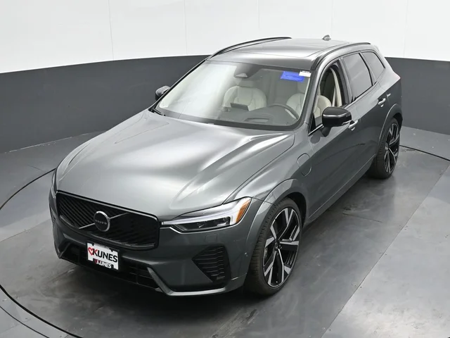 Nuevos VOLVO XC60 PLUG-IN HYBRID à Estados chez autogozo