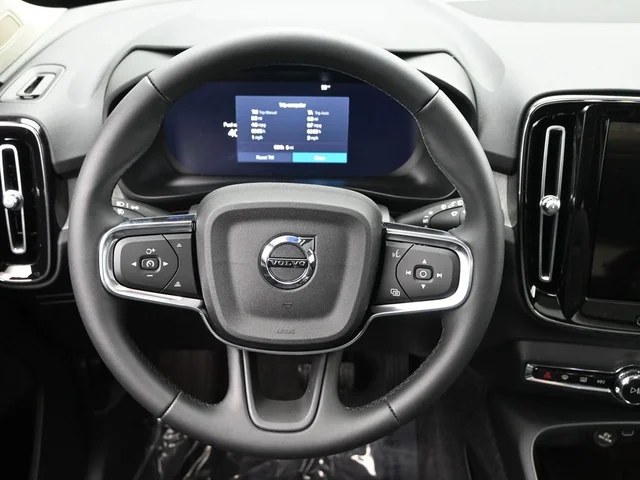 Nuevos VOLVO XC40 à Estados chez autogozo