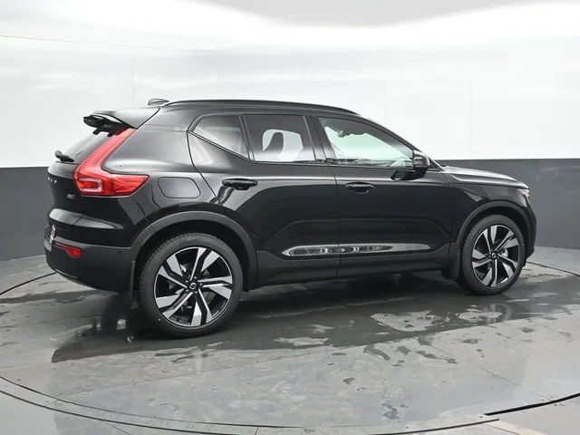 Nuevos VOLVO XC40 à Estados chez autogozo