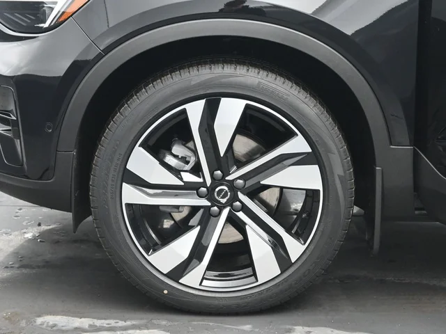 Nuevos VOLVO XC40 à Estados chez autogozo