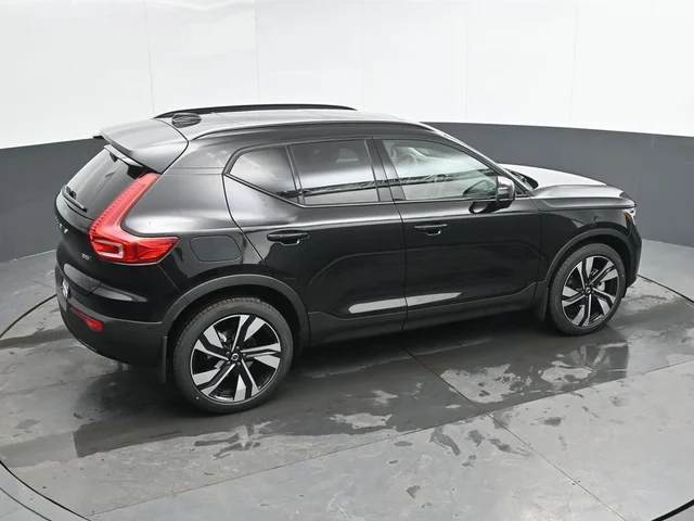 Nuevos VOLVO XC40 à Estados chez autogozo