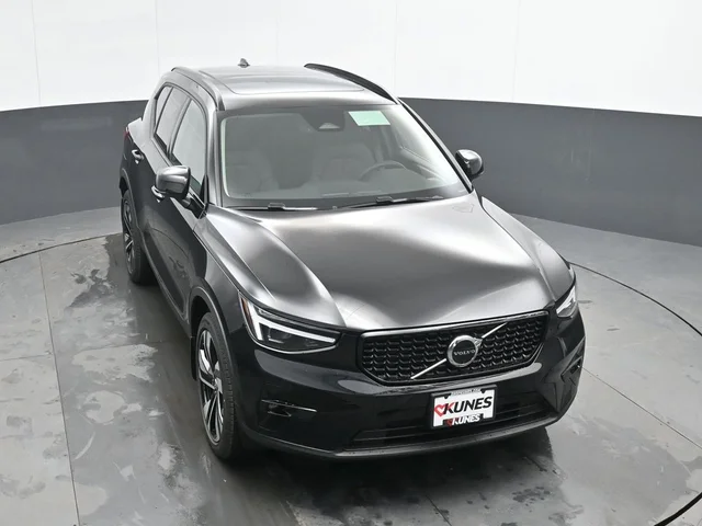 Nuevos VOLVO XC40 à Estados chez autogozo