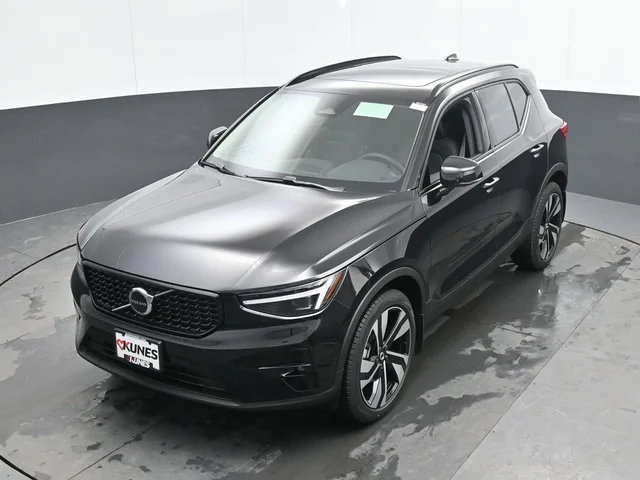Nuevos VOLVO XC40 à Estados chez autogozo