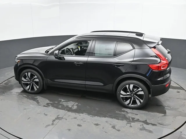 Nuevos VOLVO XC40 à Estados chez autogozo