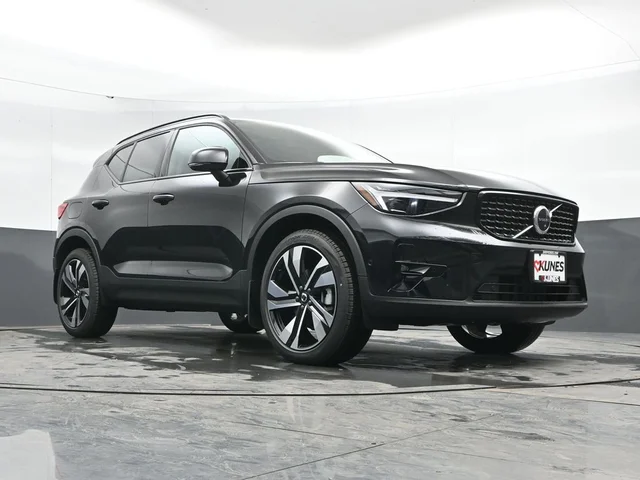 Nuevos VOLVO XC40 à Estados chez autogozo