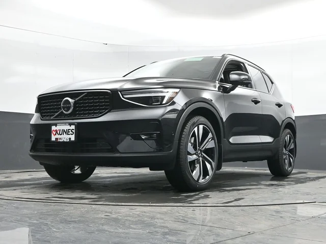 Nuevos VOLVO XC40 à Estados chez autogozo