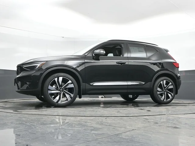 Nuevos VOLVO XC40 à Estados chez autogozo