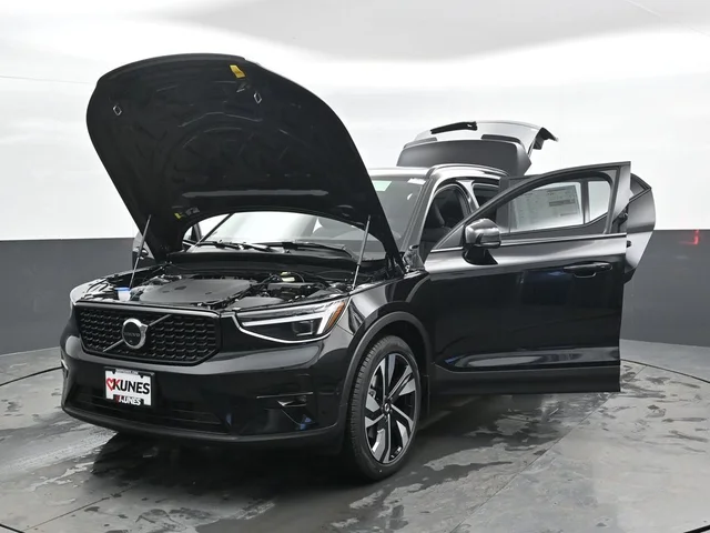 Nuevos VOLVO XC40 à Estados chez autogozo