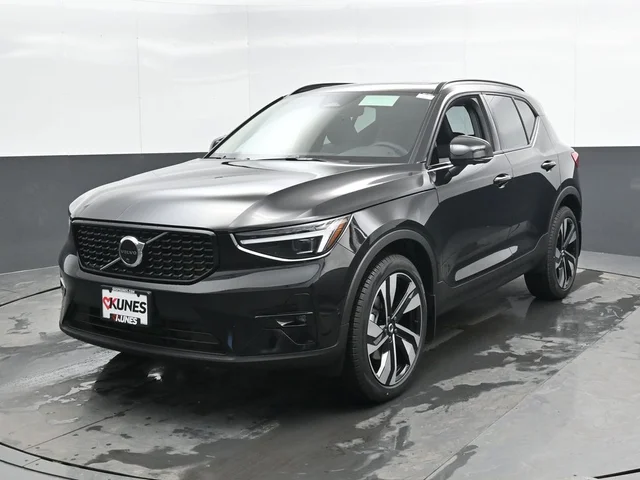 Nuevos VOLVO XC40 à Estados chez autogozo
