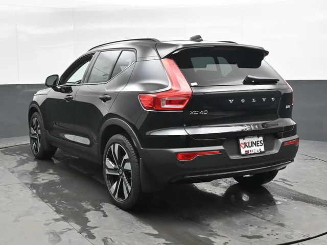 Nuevos VOLVO XC40 à Estados chez autogozo