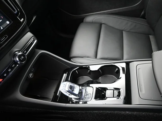Nuevos VOLVO XC40 à Estados chez autogozo