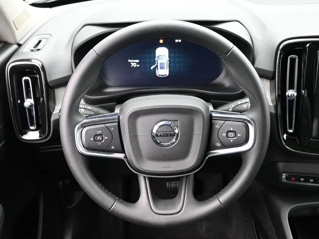 Nuevos VOLVO XC40 à Estados chez autogozo