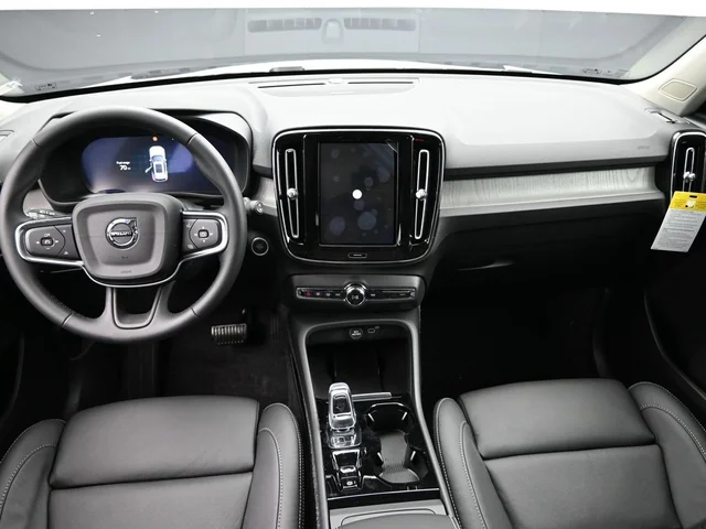 Nuevos VOLVO XC40 à Estados chez autogozo