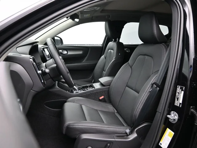 Nuevos VOLVO XC40 à Estados chez autogozo