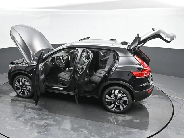 Nuevos VOLVO XC40 à Estados chez autogozo