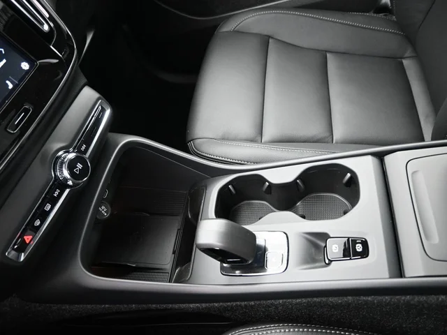 Nuevos VOLVO XC40 à Estados chez autogozo