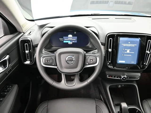Nuevos VOLVO XC40 à Estados chez autogozo